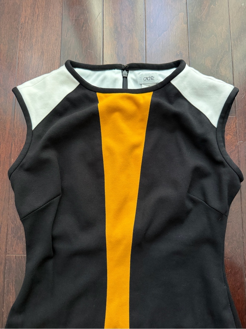 Cache Vintage Bodycon Sleeveless Colorblock Dress, Size 2, Black Yellow Work - Picture 2 of 6